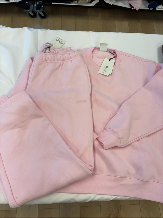 Pants - NWT aritzia sweatfleece set